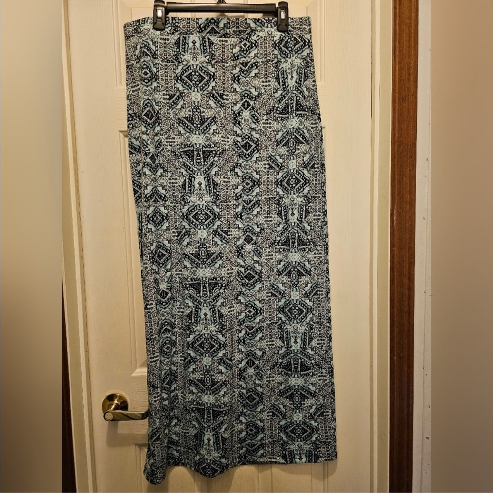 EUC Bobbie Brooks Geometric Print Maxi Skirt - 1X